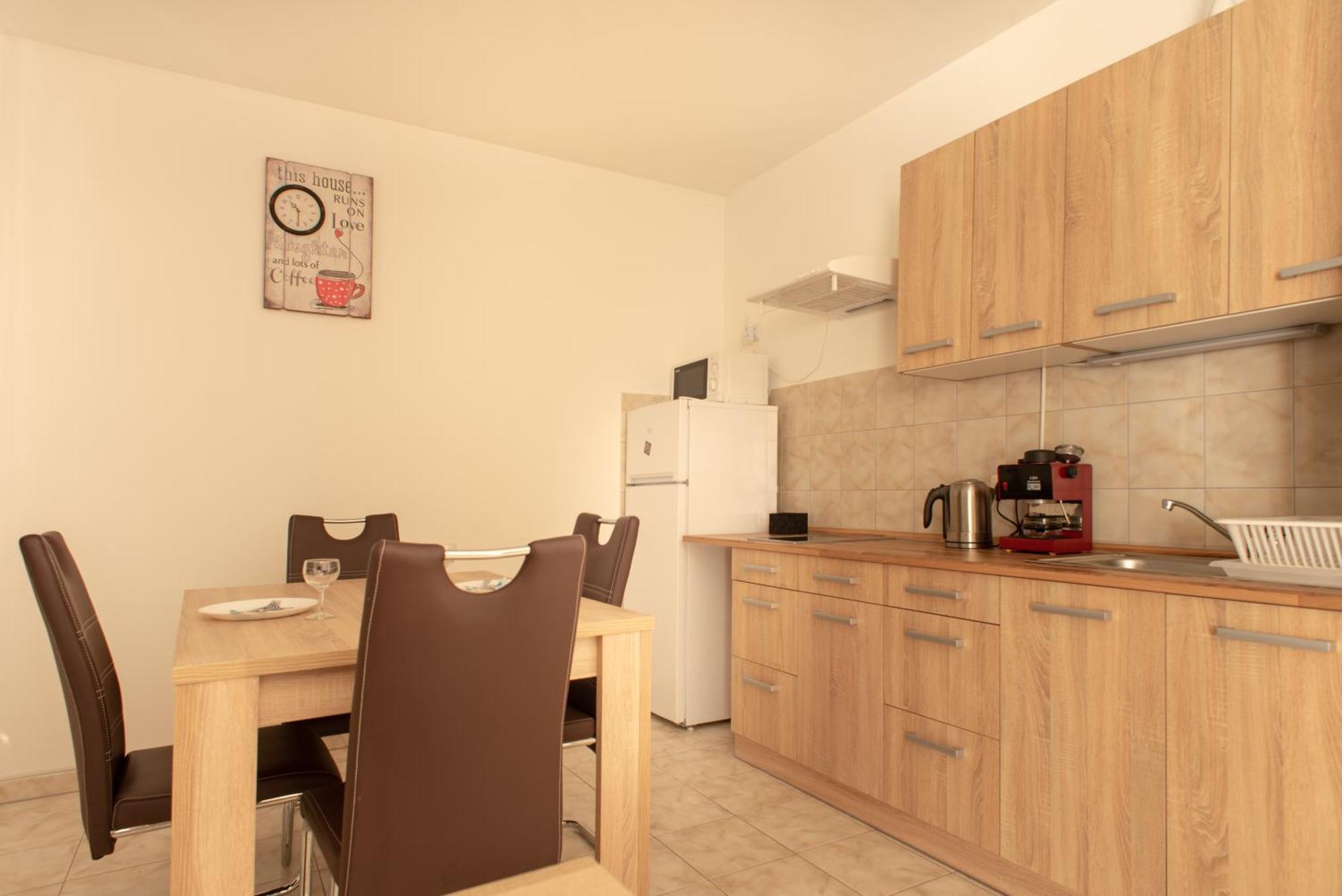 Modor Apartman Alsópáhok Extérieur photo