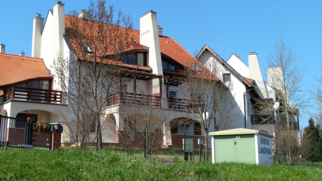 Modor Apartman Alsópáhok Extérieur photo