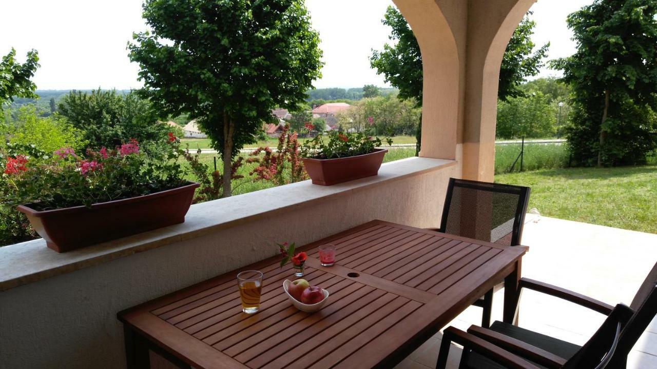 Modor Apartman Alsópáhok Extérieur photo