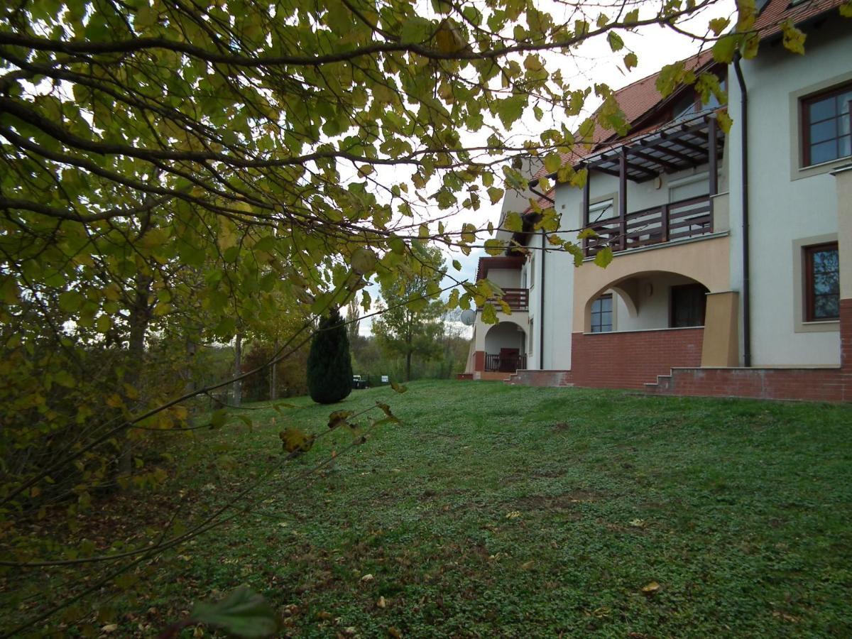 Modor Apartman Alsópáhok Chambre photo